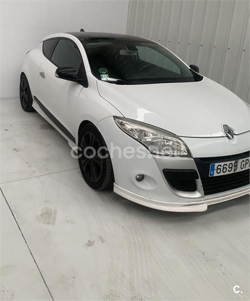 Blanco Usado 2009 Renault Mégane III Dynamique Berlina | 5500 € (Buen precio) - Imagen 1/4