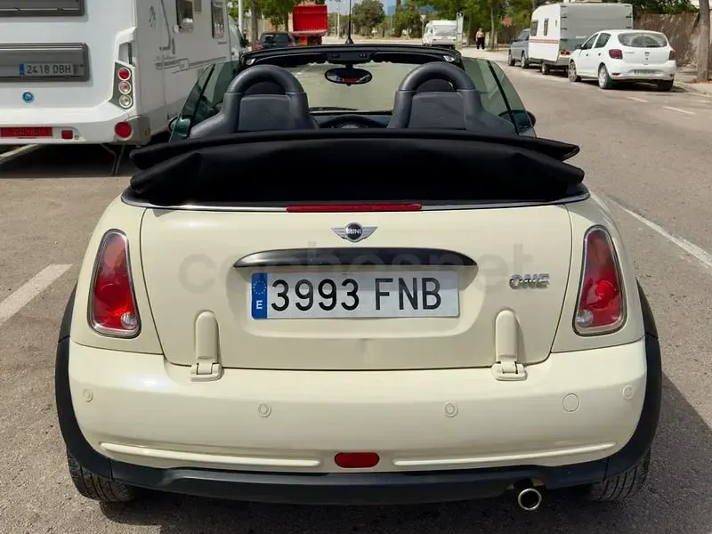 Usado Mini One Cabriolet 90 CV (66 kW) 2007 Blanco Descapotable