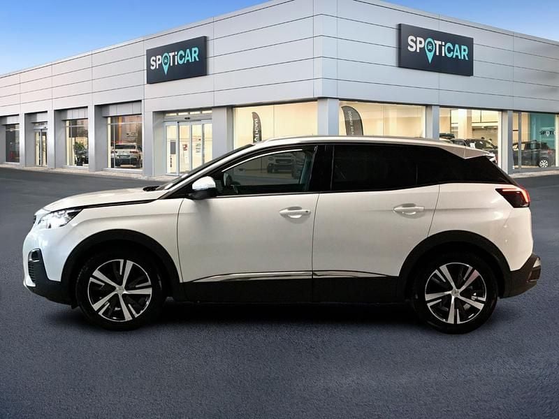 Usado Peugeot 3008 Allure 120 CV (88 kW) 2018 Blanco SUV