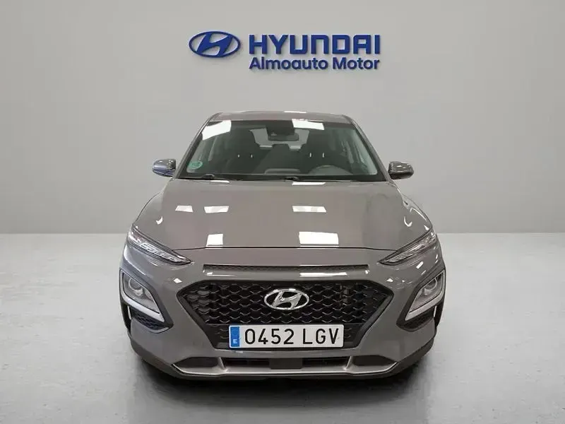 Usado Hyundai Kona 120 CV (88 kW) 2021 Gris / plata SUV