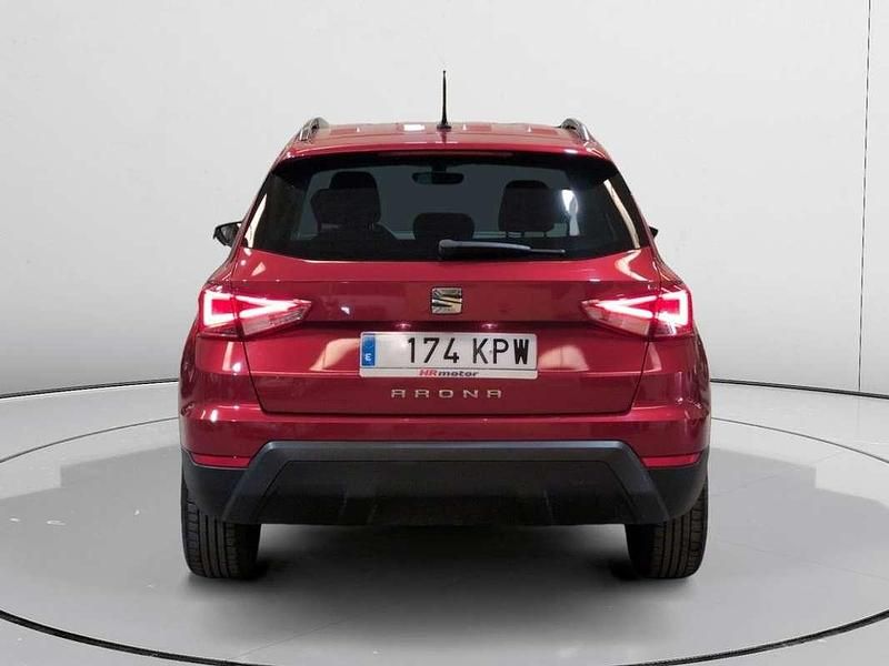 Usado Seat Arona Style 117 CV (86 kW) 2018 Rojo SUV