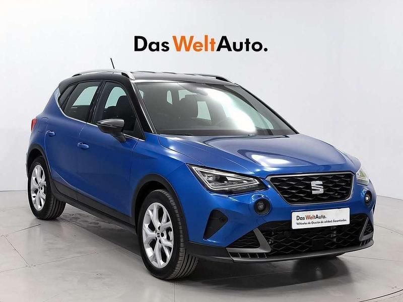 Azul Usado 2024 Seat Arona FR SUV | 19.400 € (Precio justo) - Imagen 1/4