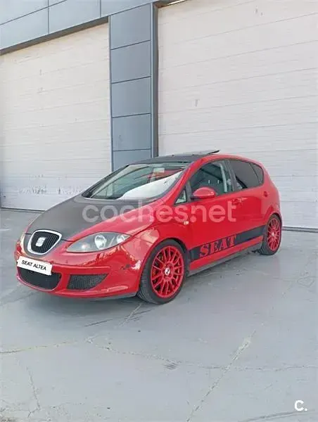 Usado Seat Altea Stylance 102 CV (75 kW) 2008 Rojo Monovolumen