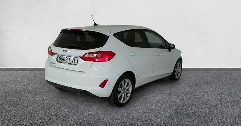 Usado Ford Fiesta Trend 100 CV (73 kW) 2021 Utilitario
