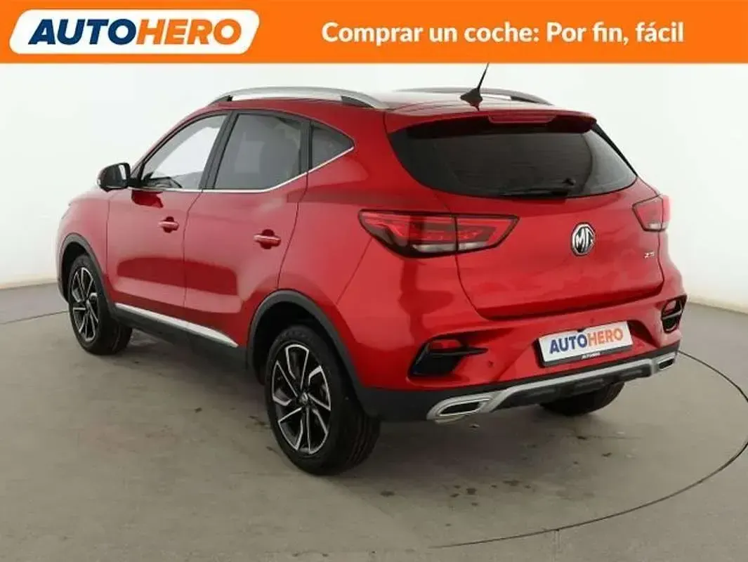 Usado MG ZS Luxury 106 CV (77 kW) 2024 Rojo SUV
