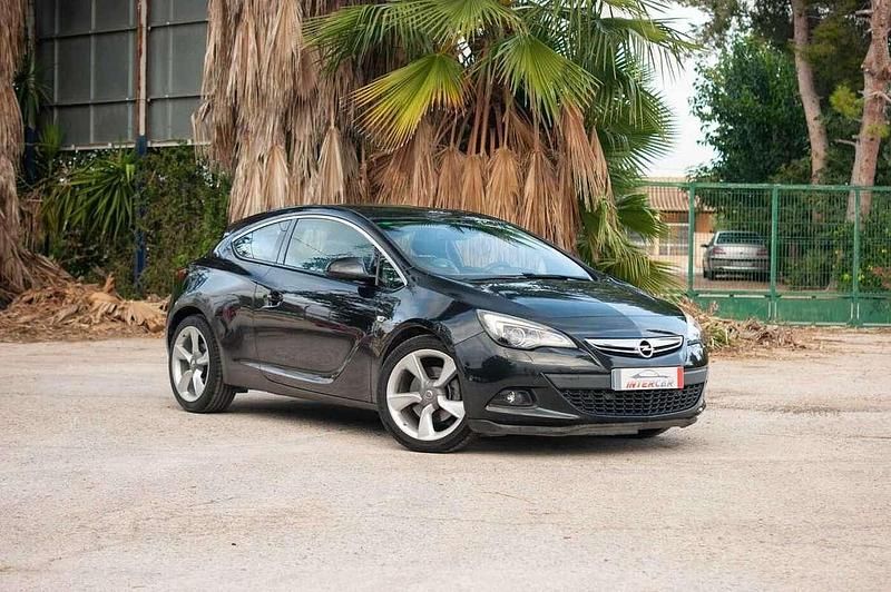 Negro Usado 2015 Opel Astra Sportive Coupe | 7500 € - Imagen 1/4