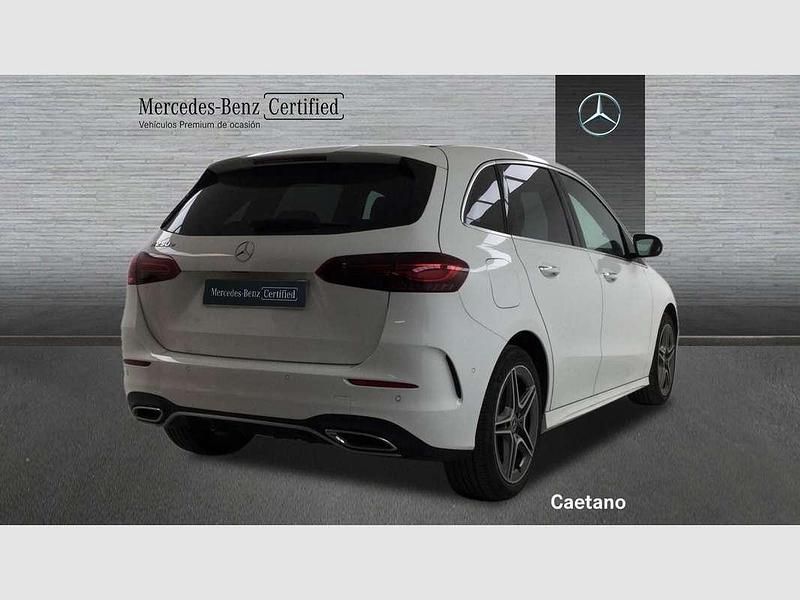 Usado Mercedes E250 218 CV (160 kW) 2025 Blanco Familiar