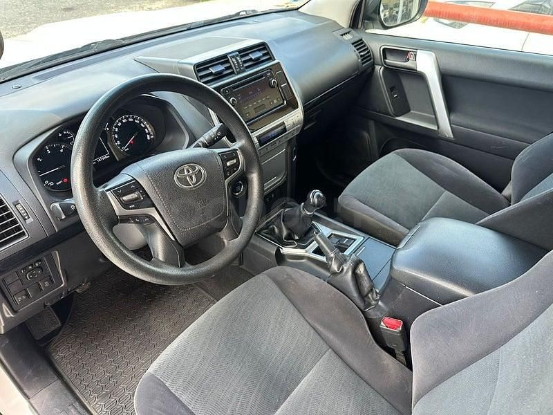 Usado Toyota Land Cruiser 177 CV (130 kW) 2019 Blanco SUV