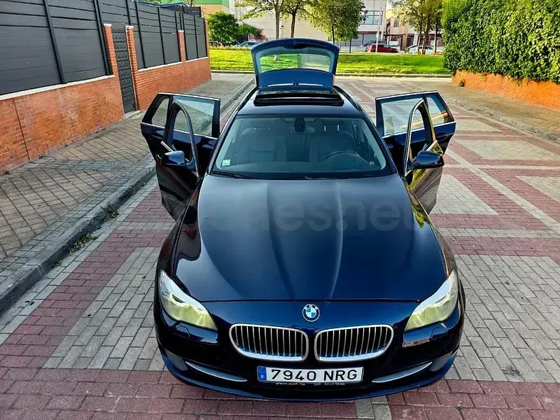 Usado BMW 530 245 CV (180 kW) 2011 Azul Familiar
