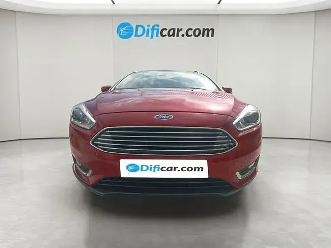Usado Ford Focus Titanium 125 CV (91 kW) 2018 Rojo Berlina