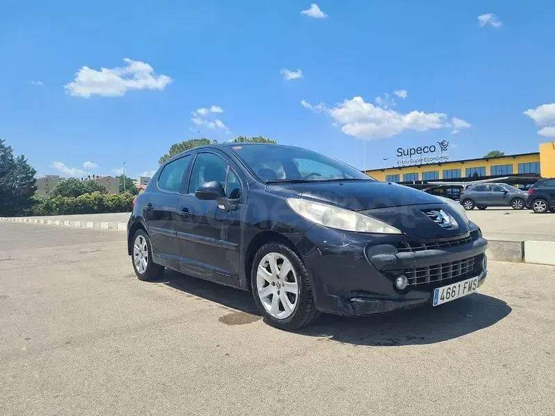 Usado Peugeot 207 110 CV (80 kW) 2007 Negro Berlina
