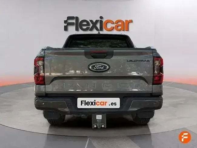 Usado Ford Ranger 205 CV (150 kW) 2026 Gris Pickup/Camioneta
