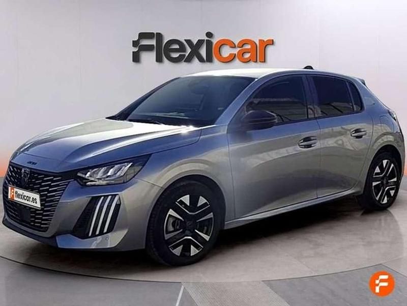 Usado Peugeot 208 Allure 102 CV (75 kW) 2024 Gris Utilitario