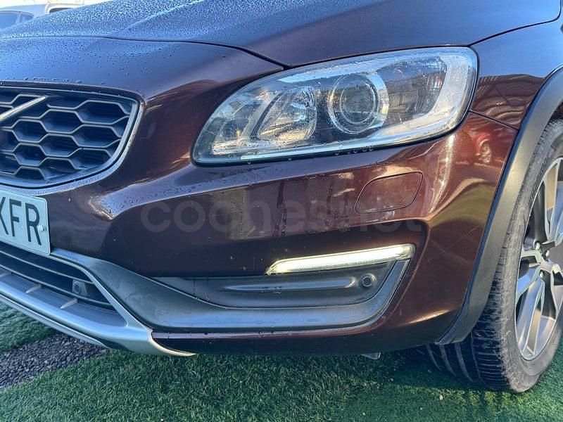 Usado Volvo V60 CC 190 CV (139 kW) 2017 Marrón Familiar