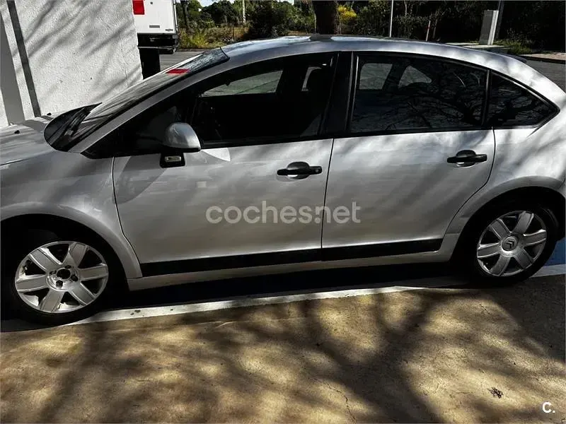 Usado Citroën C4 110 CV (80 kW) 2008 Gris / plata Berlina