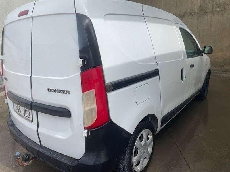 Usado Dacia Dokker Ambiance 90 CV (66 kW) 2016 Blanco Monovolumen
