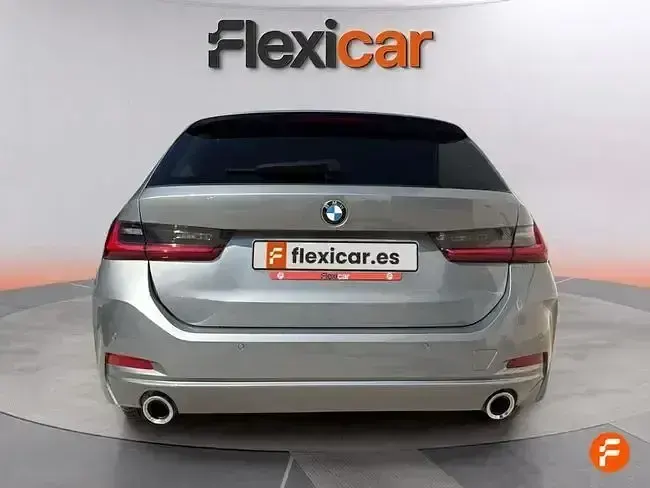 Usado BMW 320 190 CV (139 kW) 2023 Gris Familiar