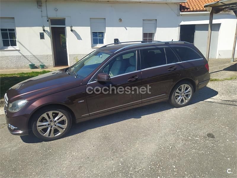 Usado Mercedes C200 Avantgarde 136 CV (100 kW) 2011 Marrón Familiar
