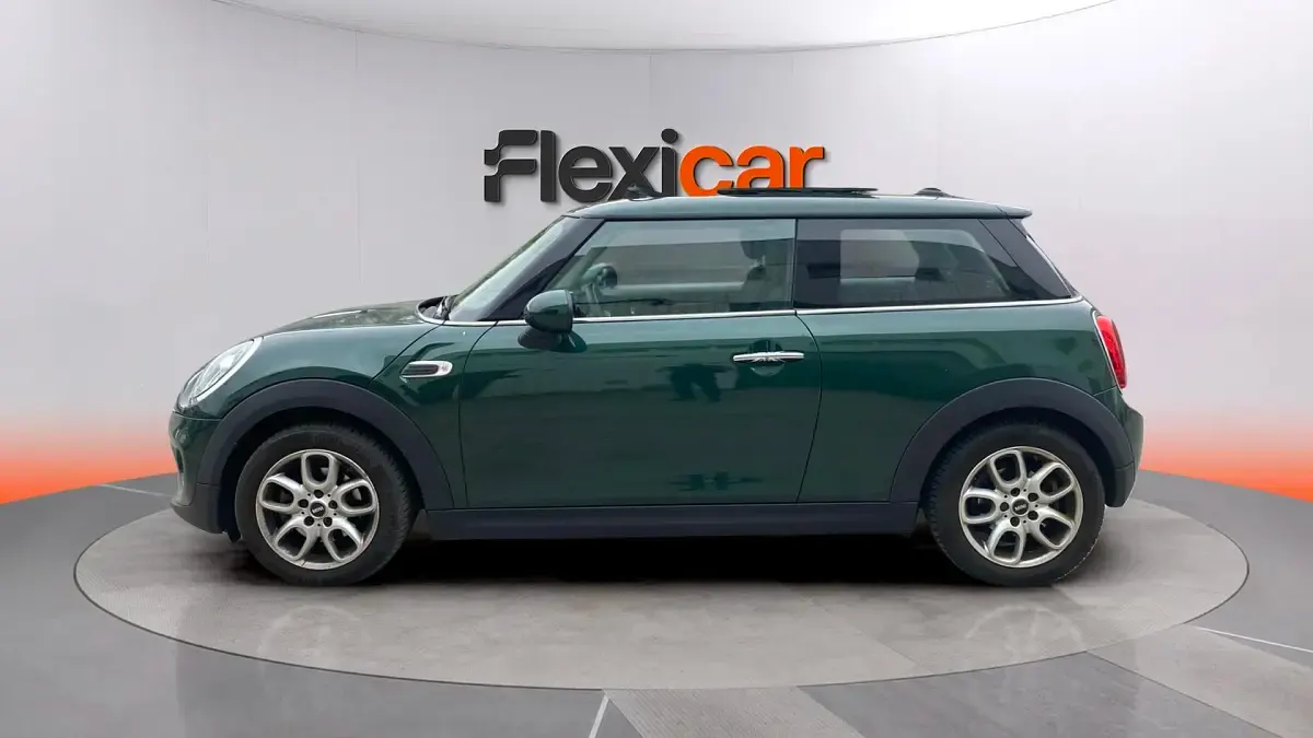 Usado Mini Cooper D 116 CV (85 kW) 2019 Verde Utilitario