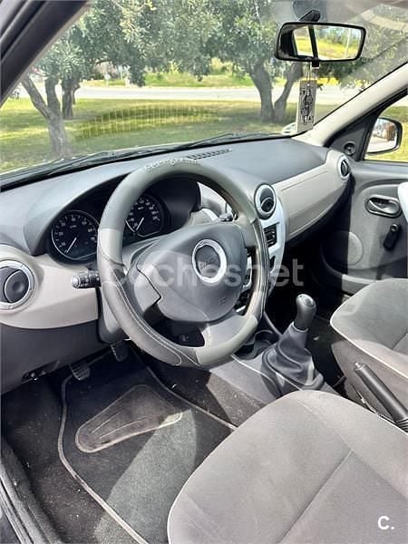 Usado Dacia Sandero 75 CV (55 kW) 2012 Negro Berlina