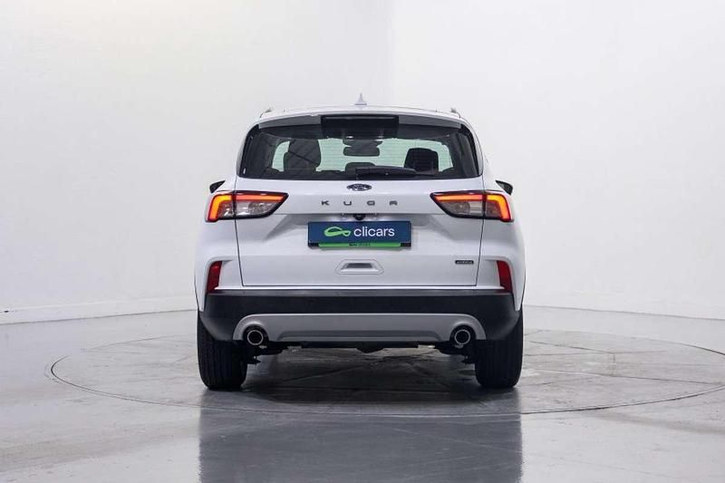 Usado Ford Kuga ST-Line 224 CV (164 kW) 2022 Blanco SUV