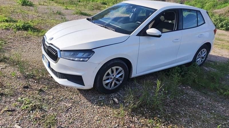 Blanco Usado 2023 Skoda Fabia Ambition Utilitario | 12.950 € (Precio justo) - Imagen 1/2