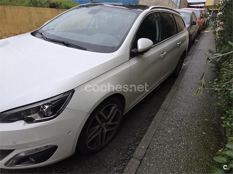 Usado Peugeot 308 SW Allure 150 CV (110 kW) 2014 Blanco Familiar