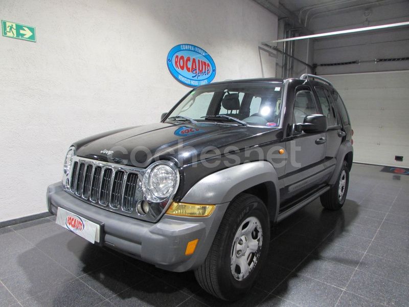 Negro Usado 2005 Jeep Cherokee Sport SUV | 9950 € (Precio justo) - Imagen 1/4