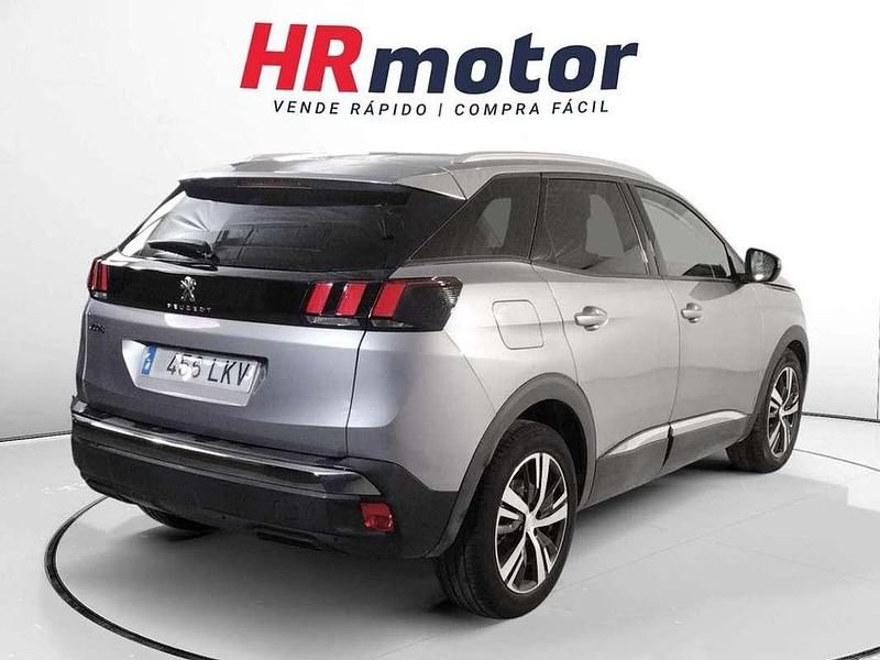 Usado Peugeot 3008 Allure 132 CV (97 kW) 2020 Gris SUV