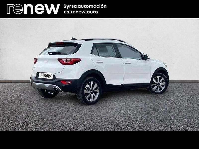Usado Kia Stonic 79 CV (58 kW) 2022 Blanco SUV