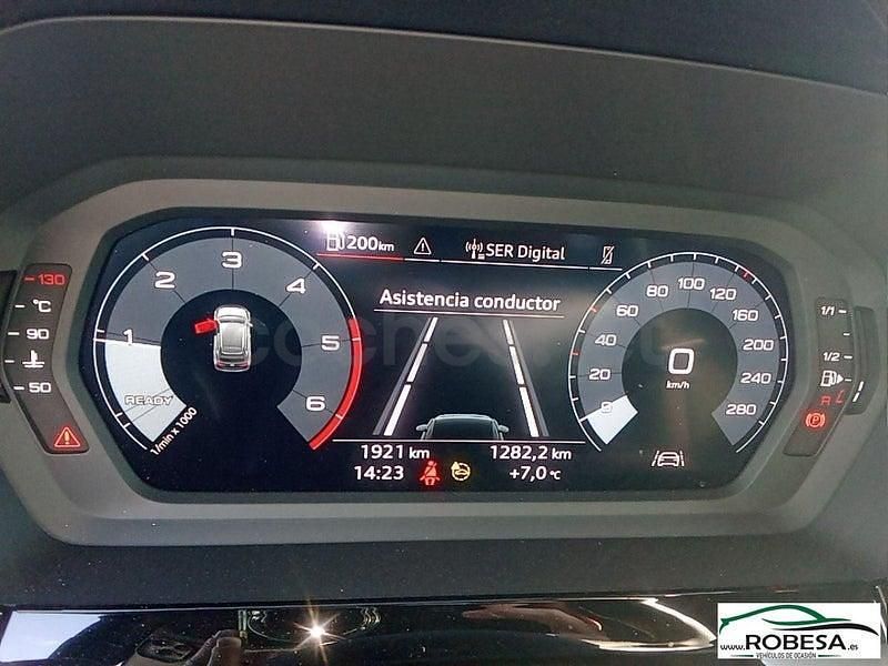 Usado Audi A3 Advanced Plus 116 CV (85 kW) 2024 Gris / plata Berlina