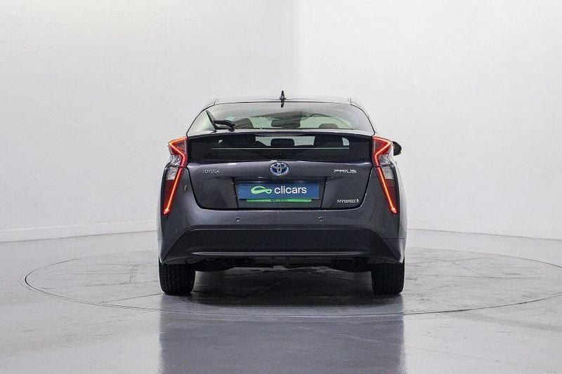 Usado Toyota Prius Advance 122 CV (89 kW) 2017 Gris Berlina