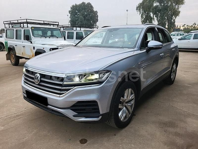 Usado VW Touareg Pure 231 CV (169 kW) 2019 Gris / plata SUV