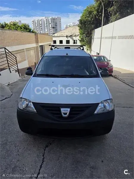 Usado Dacia Logan Ambiance 70 CV (51 kW) 2011 Blanco Familiar