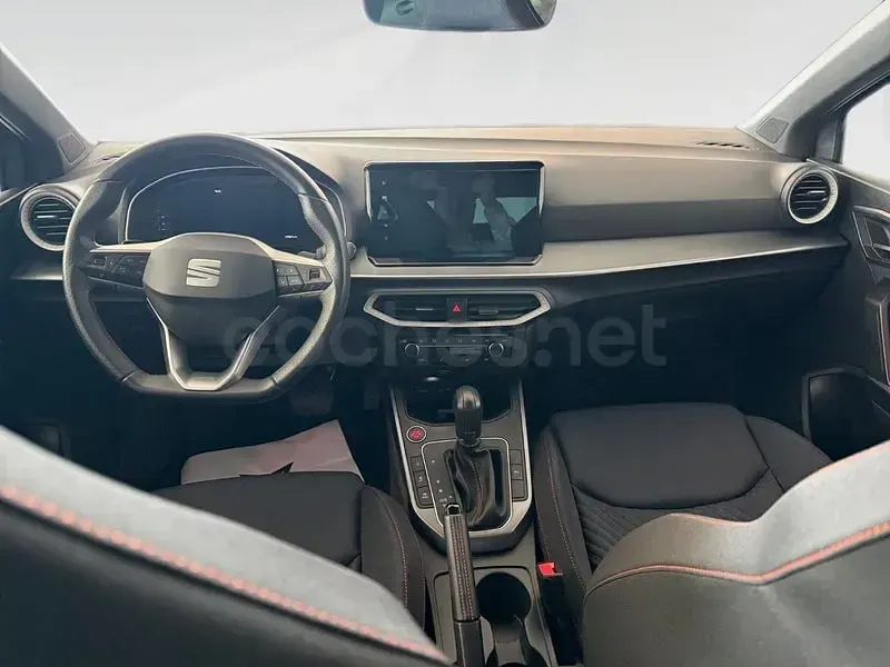 Usado Seat Ibiza FR 150 CV (110 kW) 2025 Gris / plata Utilitario