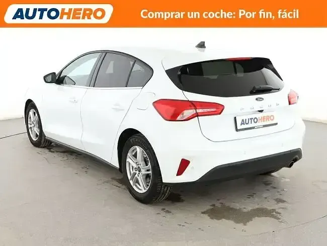 Begagnad Ford Focus Trend 120 HK (88 kW) 2020 Vit Sedan