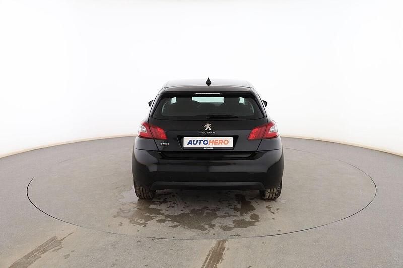 Usado Peugeot 308 Active 125 CV (91 kW) 2014 Negro Berlina