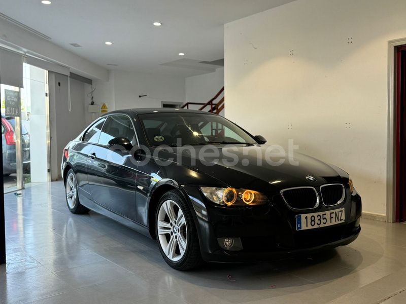 Negro Usado 2008 BMW 320 Coupe | 5999 € (Precio justo) - Imagen 1/4