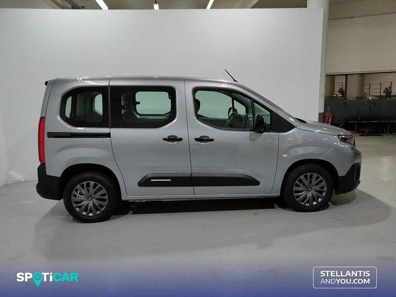 Usado Citroën Berlingo 102 CV (75 kW) 2025 Gris Monovolumen
