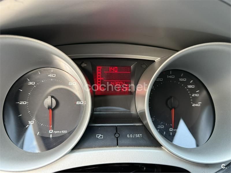 Usado Seat Ibiza Style 105 CV (77 kW) 2010 Rojo Berlina