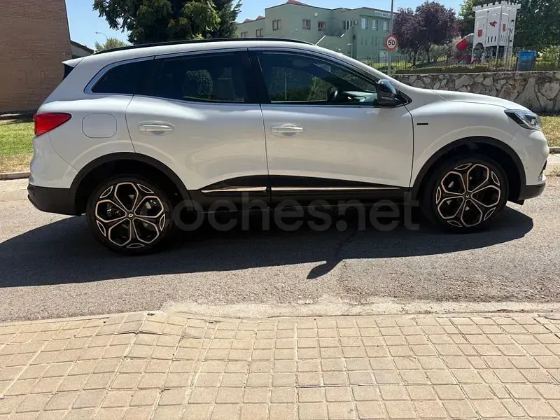Usado Renault Kadjar 160 CV (117 kW) 2021 Blanco SUV