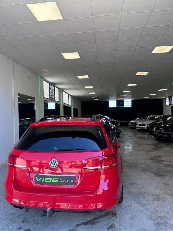 Usado VW Passat Advance 140 CV (102 kW) 2012 Rojo Familiar