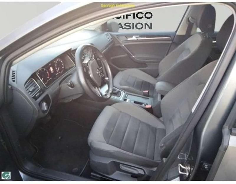 Usado VW Golf VII Sport 150 HP (110 kW) 2020 Cinzento Citadino
