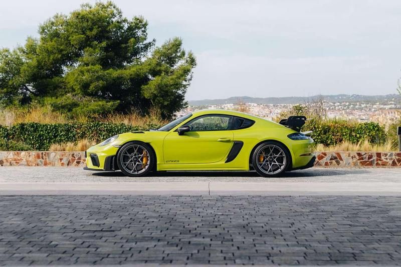 Verde Usado 2022 Porsche Cayman GT4 Coupe | 179.900 € - Imagen 1/4