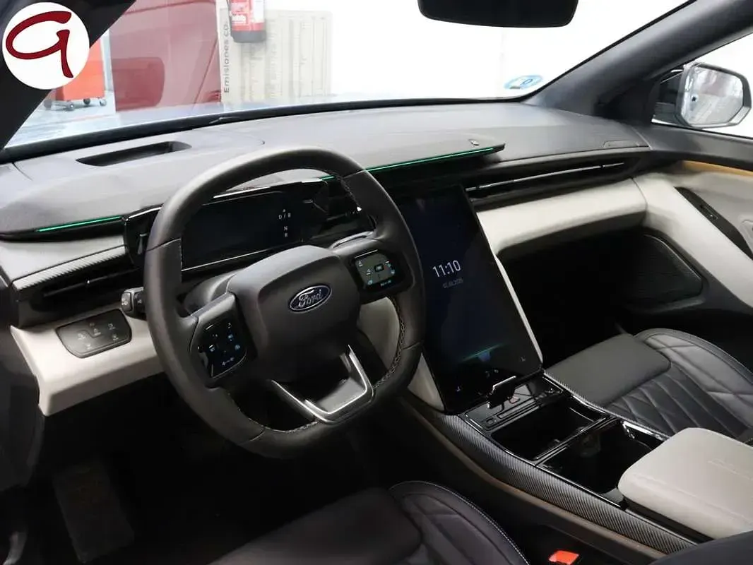 Begagnad Ford Explorer Premium 210 kW (286 HK) 2024 Blå SUV