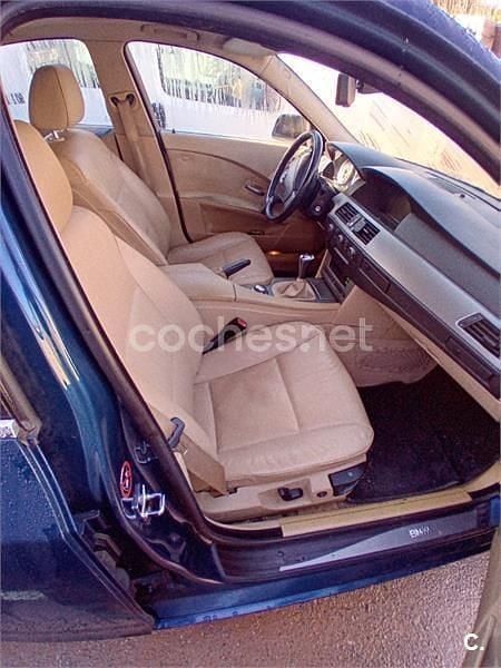 Usado BMW 520 170 CV (125 kW) 2005 Azul Berlina