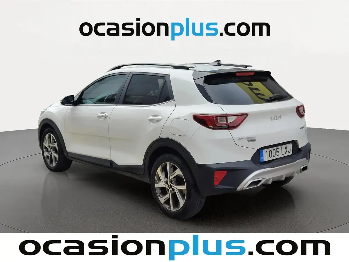 Usado Kia Stonic GT-Line 120 CV (88 kW) 2022 Blanco SUV