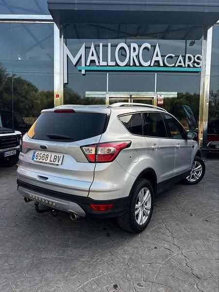 Usado Ford Kuga ST-Line 150 CV (110 kW) 2019 Gris / plata SUV
