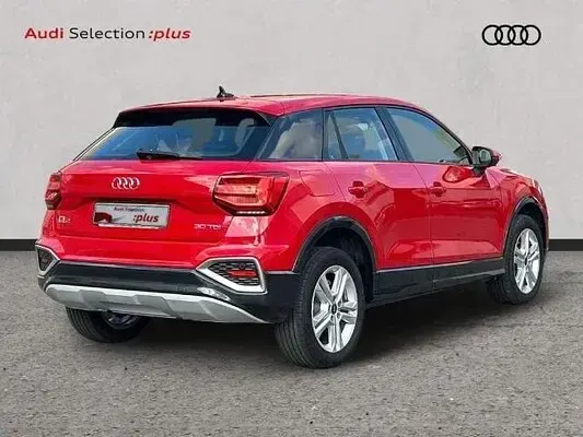 Usado Audi Q2 Advanced Plus 116 CV (85 kW) 2025 Rojo SUV