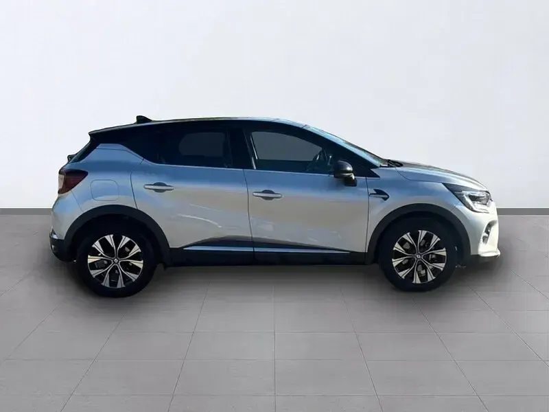 Usado Renault Captur Techno 145 CV (106 kW) 2023 Gris SUV